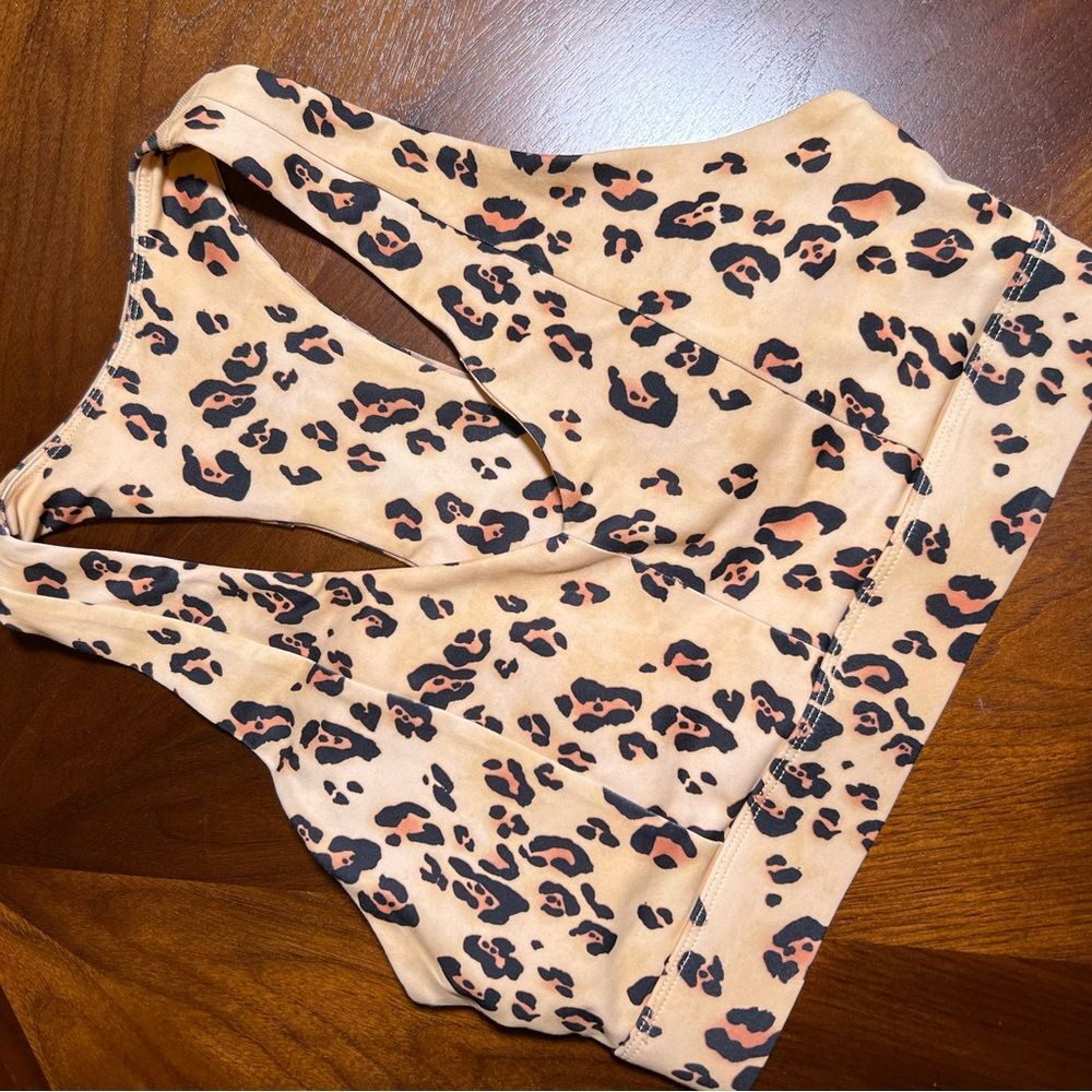 Fabletics Leopard Print Sports Bra excellent condition